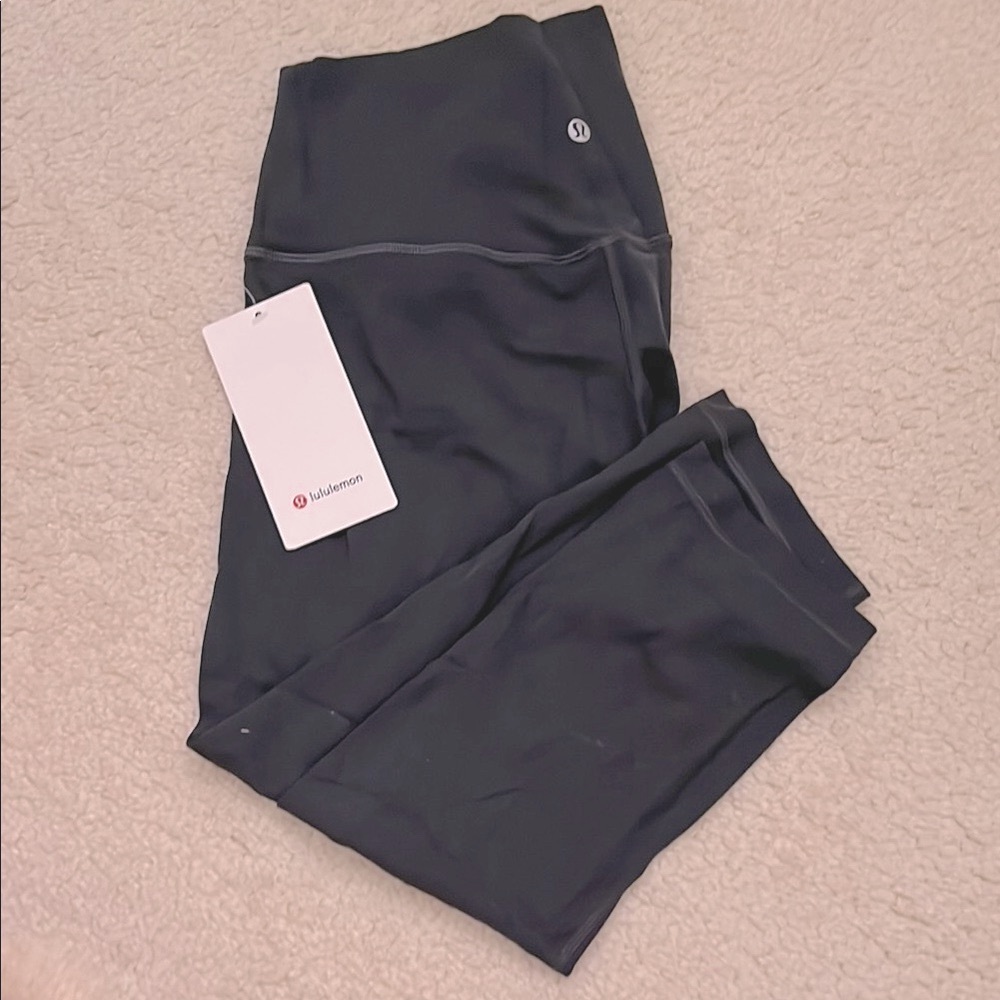 NWT Brand New!! Lululemon Align Crop Leggings (21 inch)